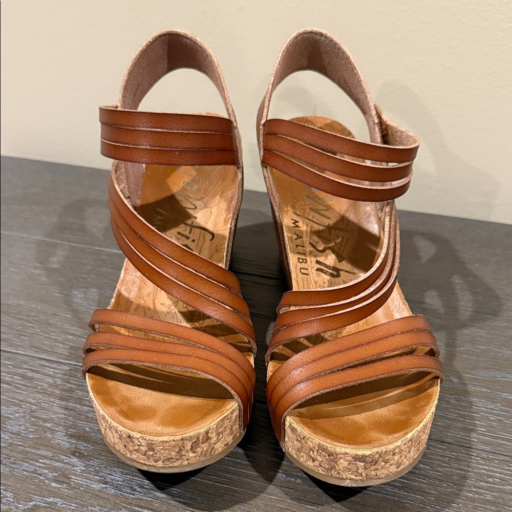 Chic Brown Strappy Sandals